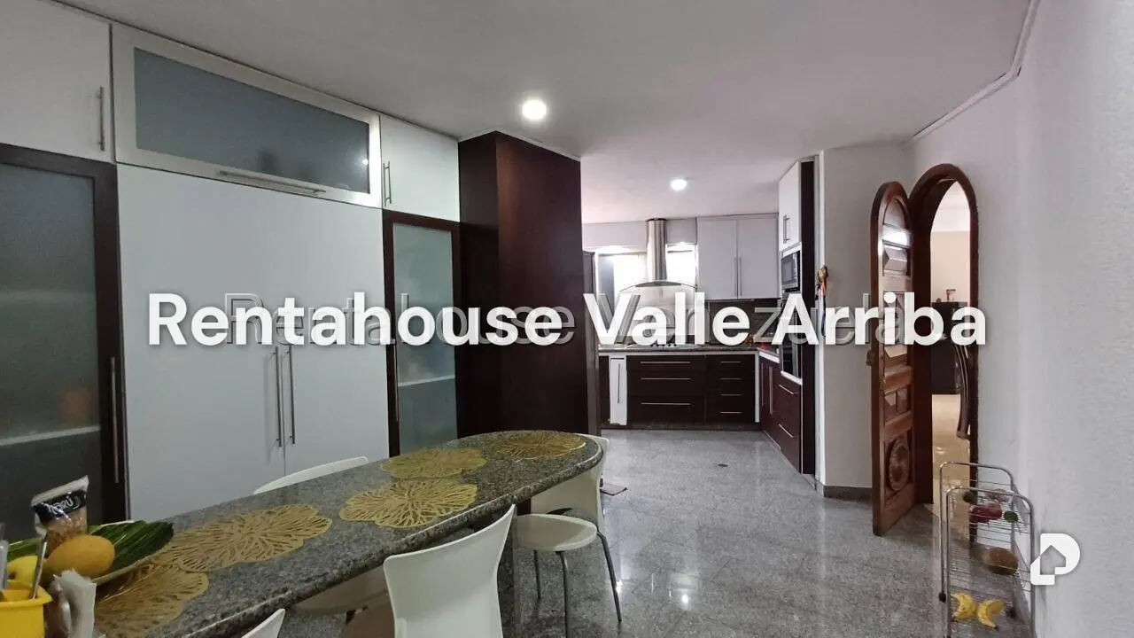 Casa en Prados del Este, Caracas – 11