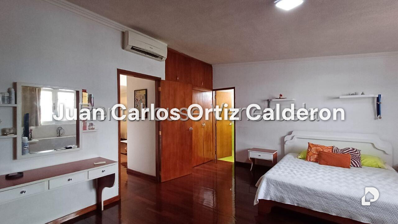 Casa en Prados del Este, Caracas – 26