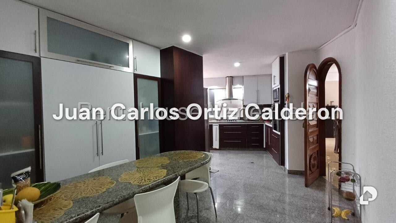 Casa en Prados del Este, Caracas – 11
