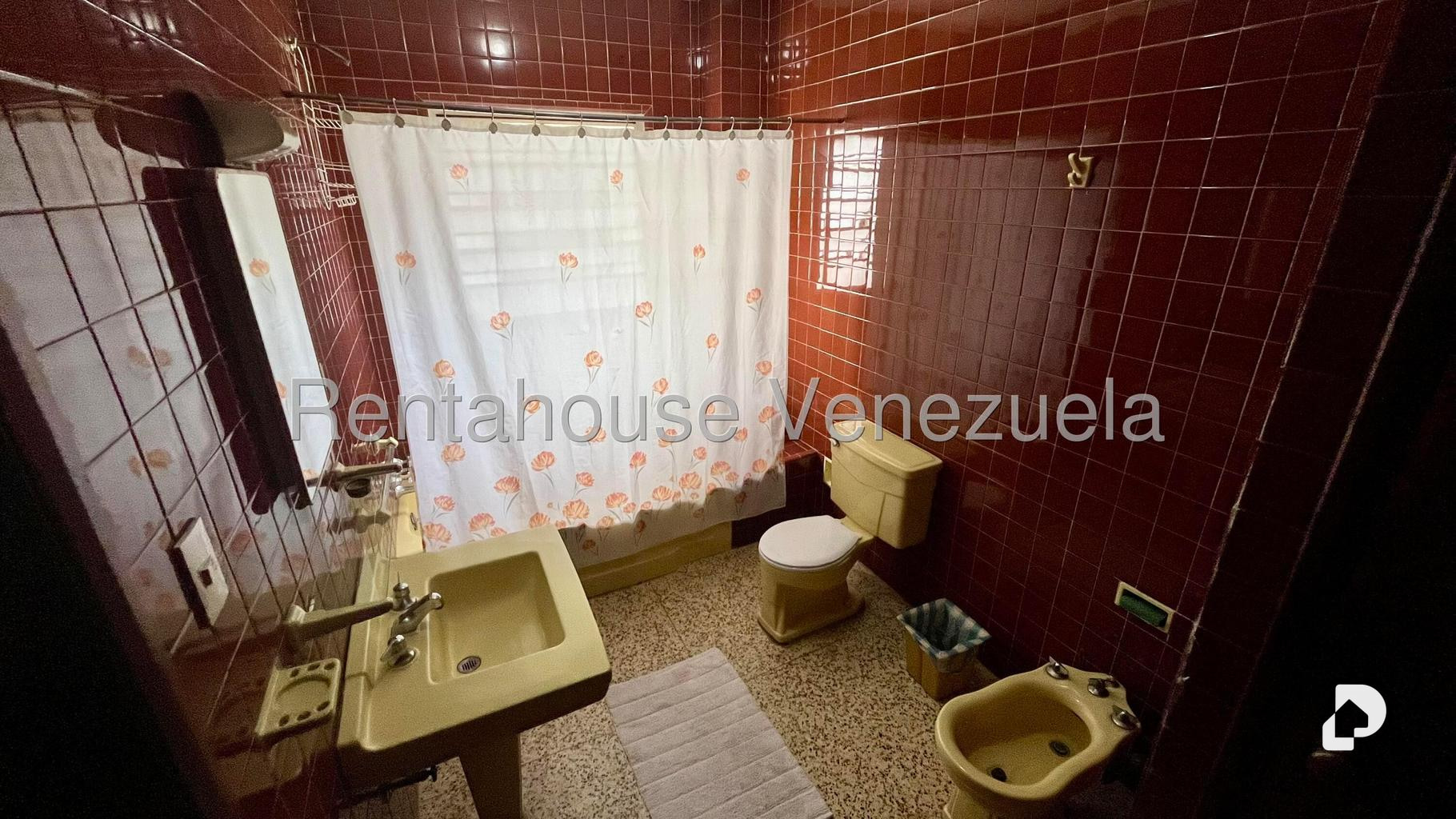 Casa en Alta Florida, Caracas – 23