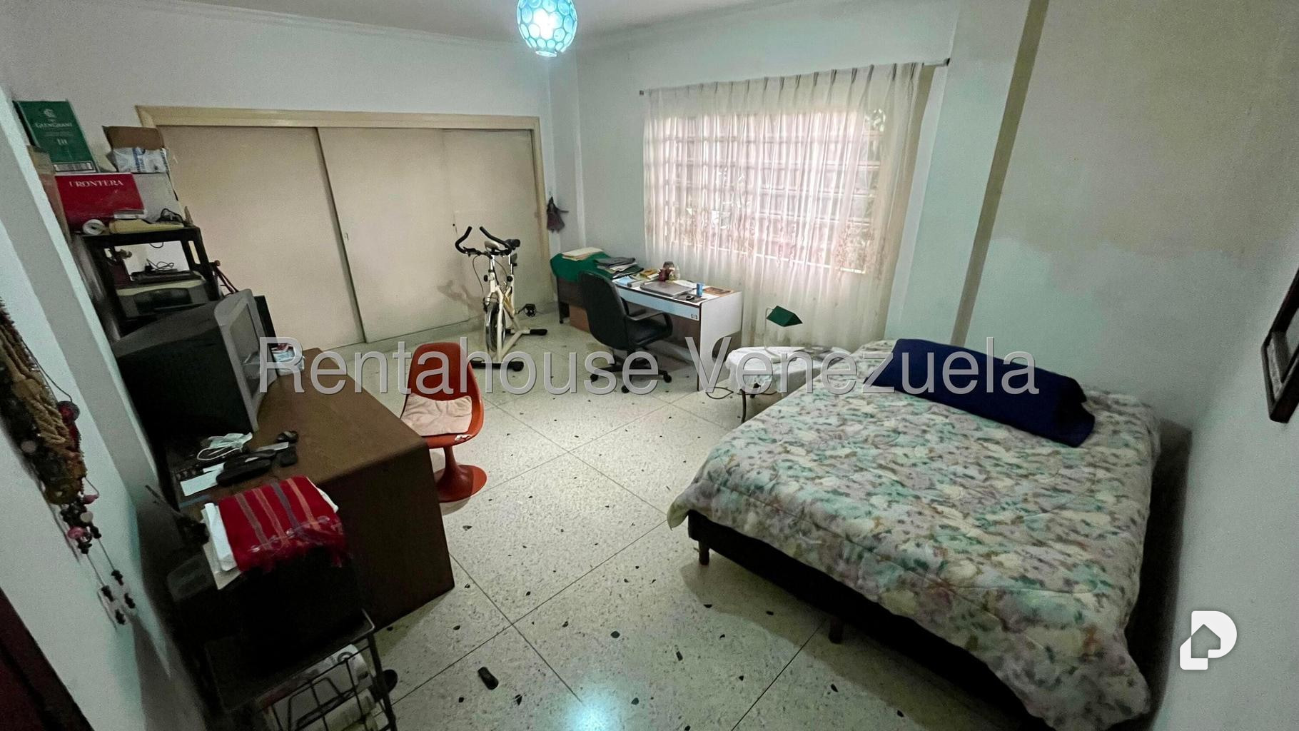 Casa en Alta Florida, Caracas – 26