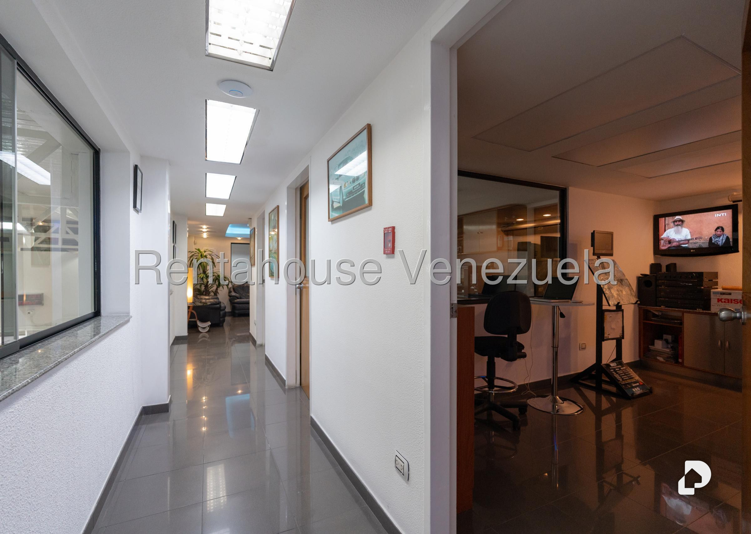 Local comercial en Los Chaguaramos, Caracas