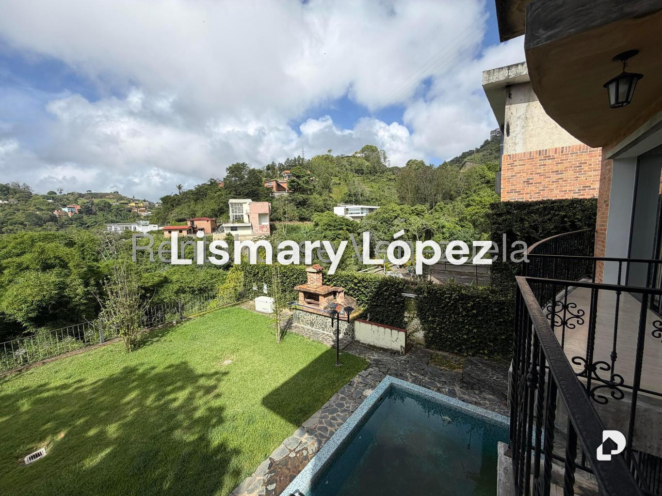 House in Villa Nueva Hatillo, Caracas – 24