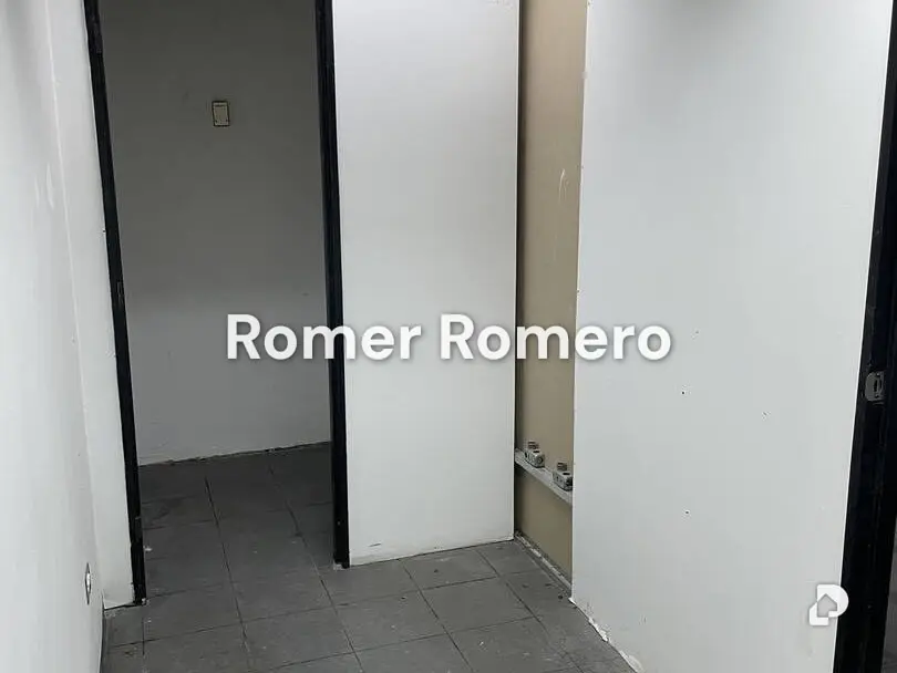 Local comercial en Zona Industrial, Valencia – 6