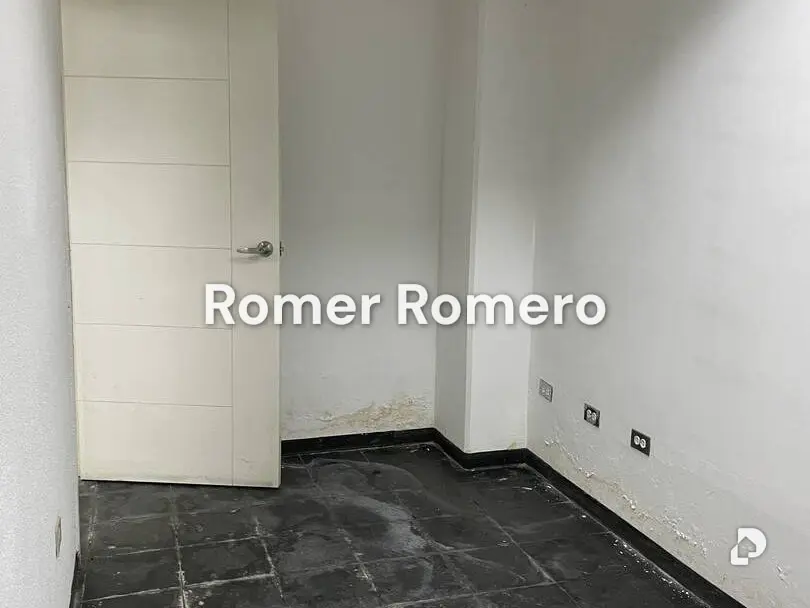Local comercial en Zona Industrial, Valencia – 13