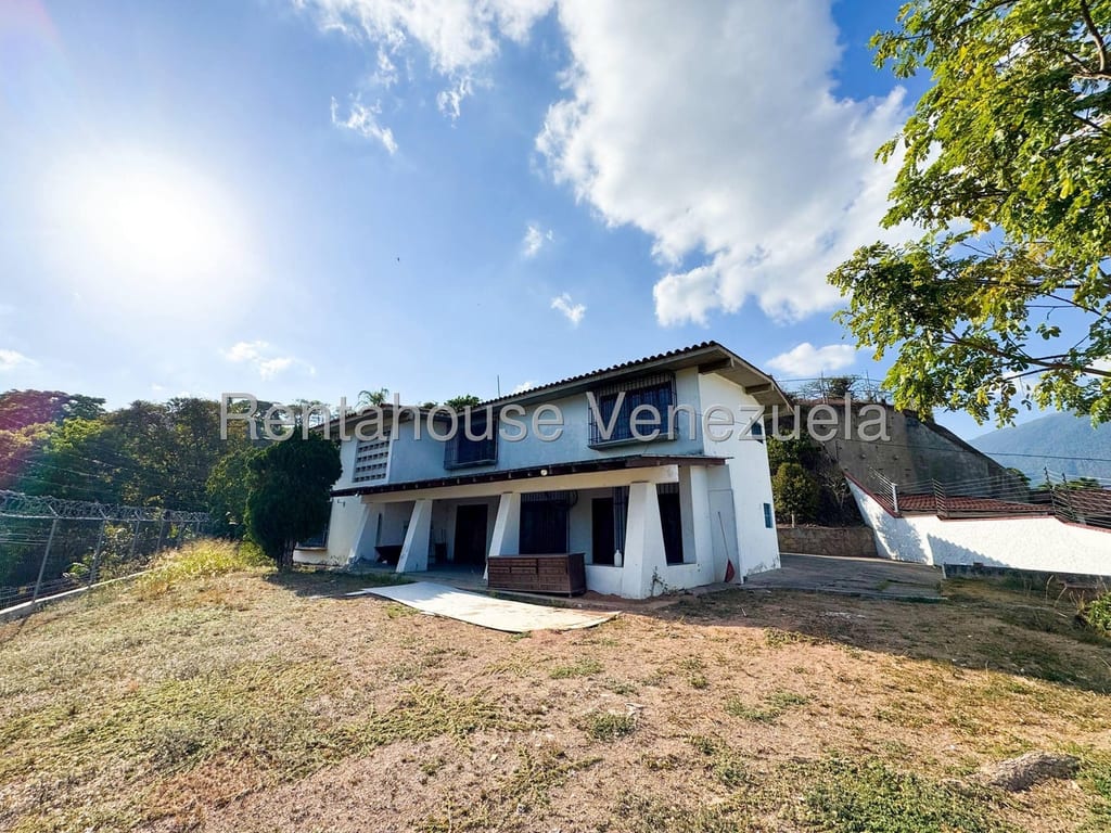 Casa en Valle Arriba, Caracas - 1