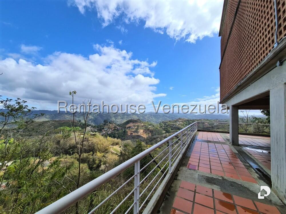 Apartamento en Urbanización Villa Nueva del Hatillo, Caracas