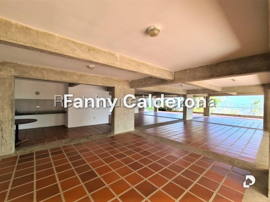 Apartamento en Urbanización Villa Nueva del Hatillo, Caracas – 24