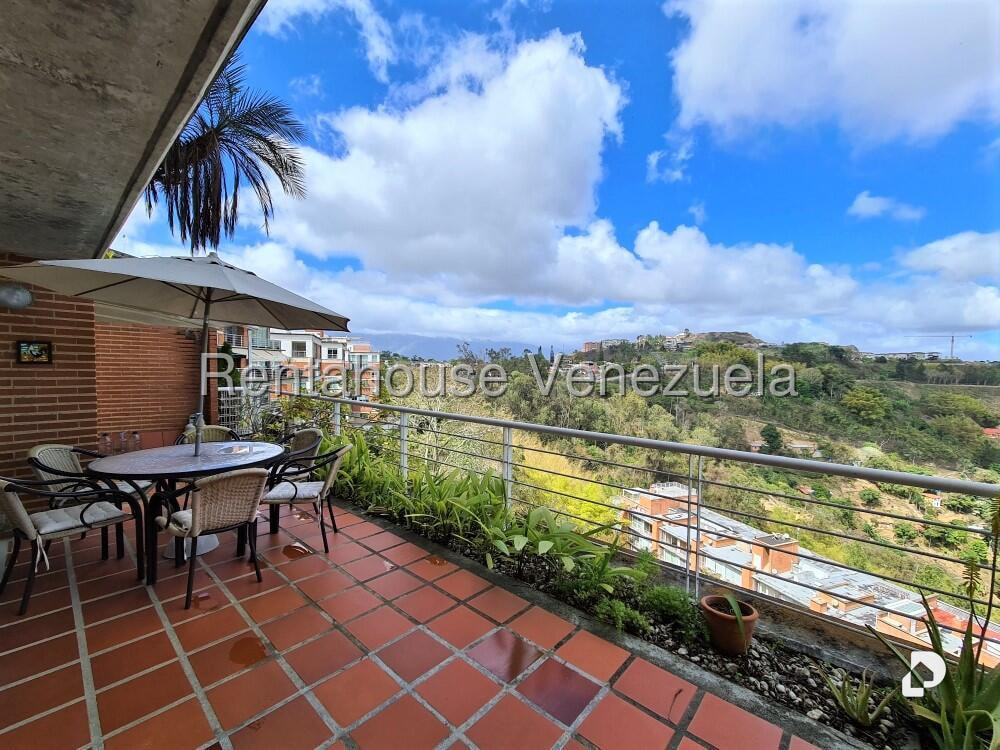 Apartamento en Urbanización Villa Nueva del Hatillo, Caracas