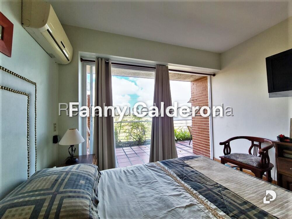 Apartamento en Urbanización Villa Nueva del Hatillo, Caracas – 16