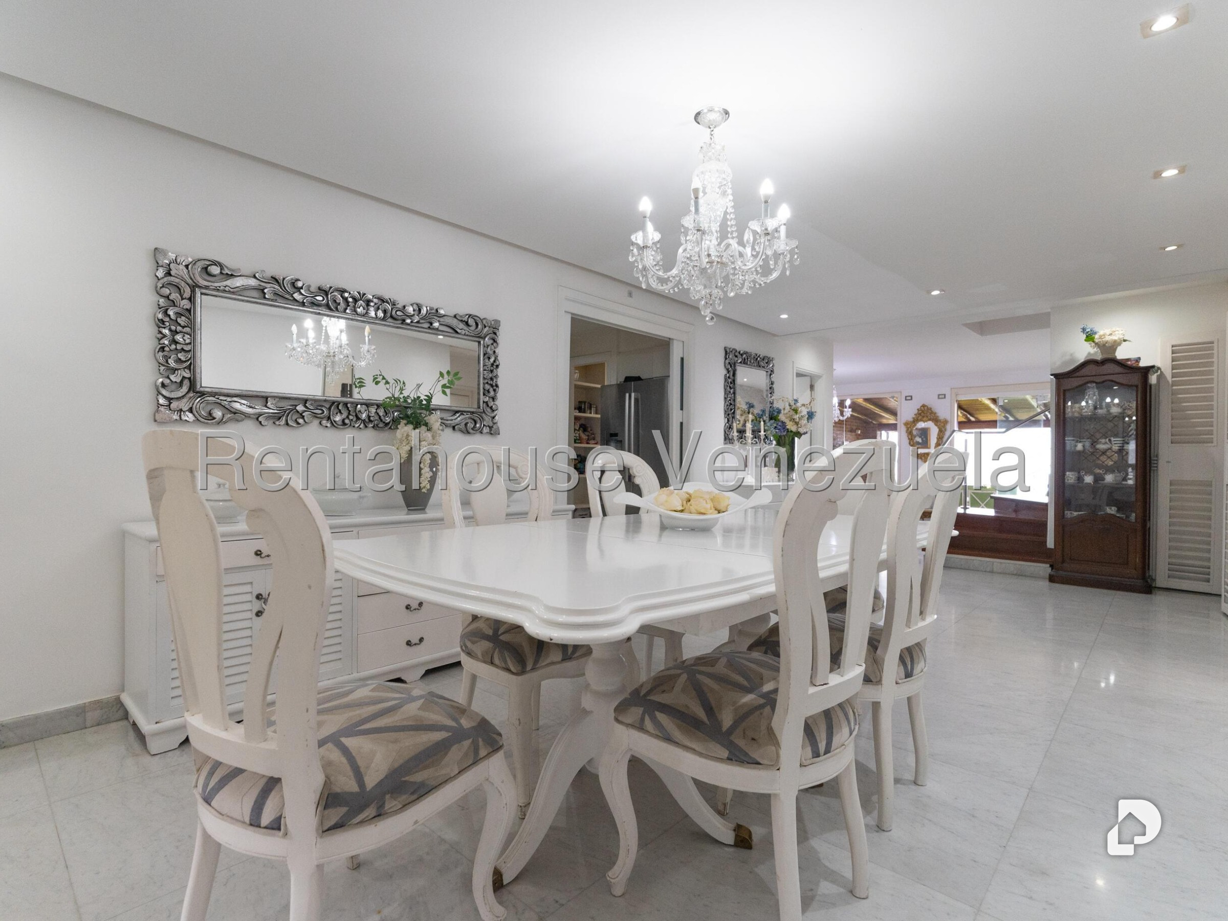 Casa en Alto Hatillo, Caracas – 11