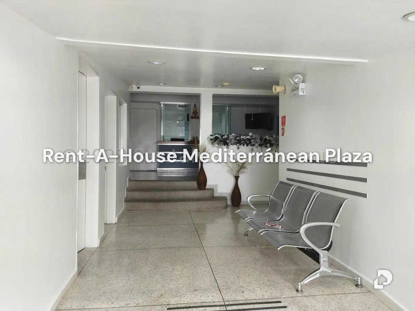 Local comercial en Los Colorados, Valencia – 2