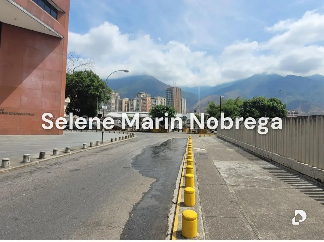 Terreno en Los Cortijos de Lourdes, Caracas – 2