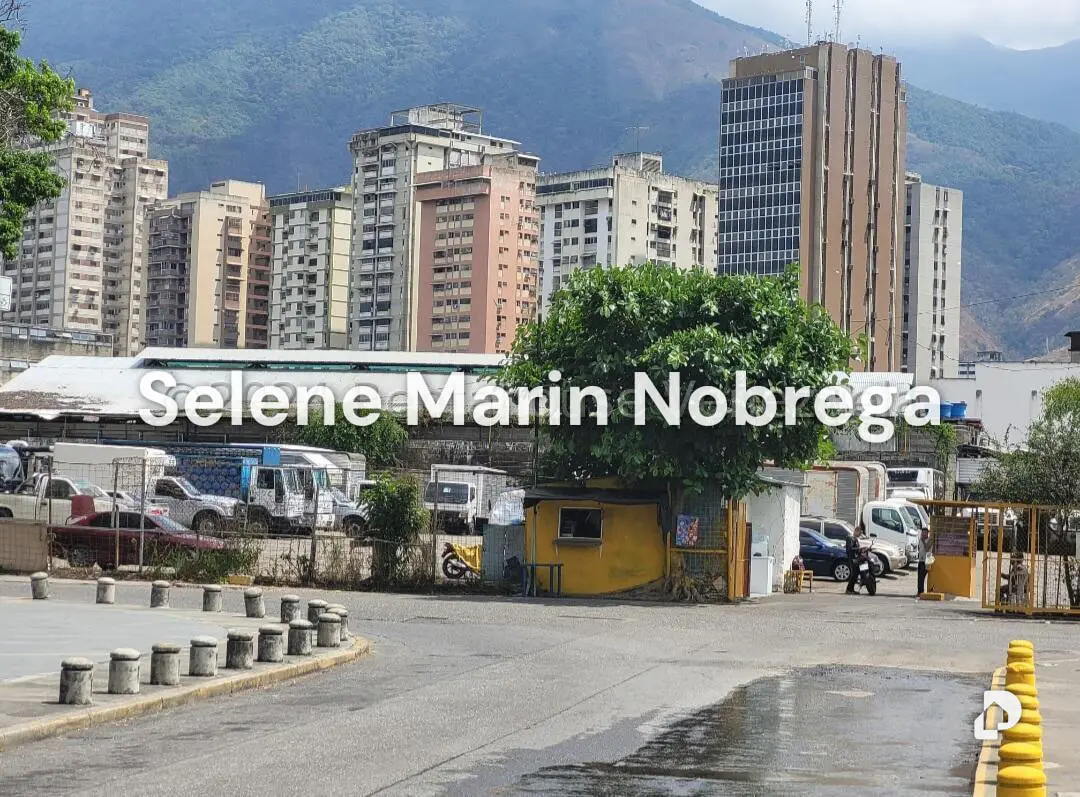 Terreno en Los Cortijos de Lourdes, Caracas – 13