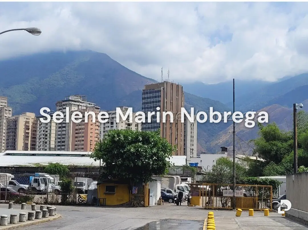 Terreno en Los Cortijos de Lourdes, Caracas – 4