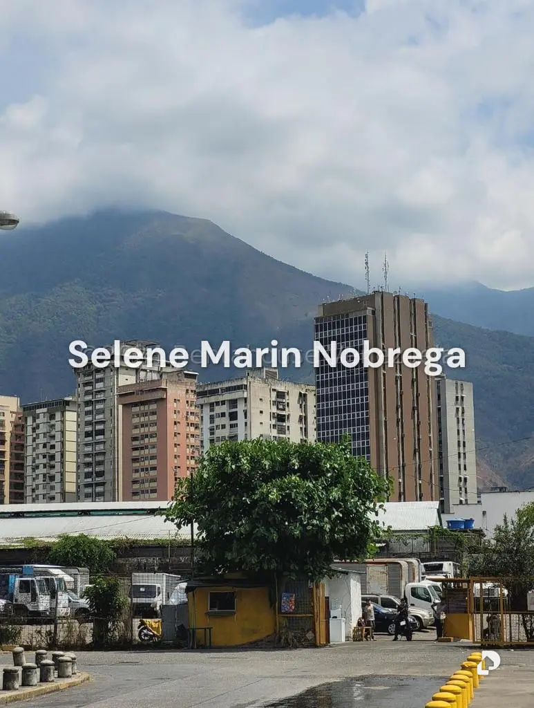 Terreno en Los Cortijos de Lourdes, Caracas – 11