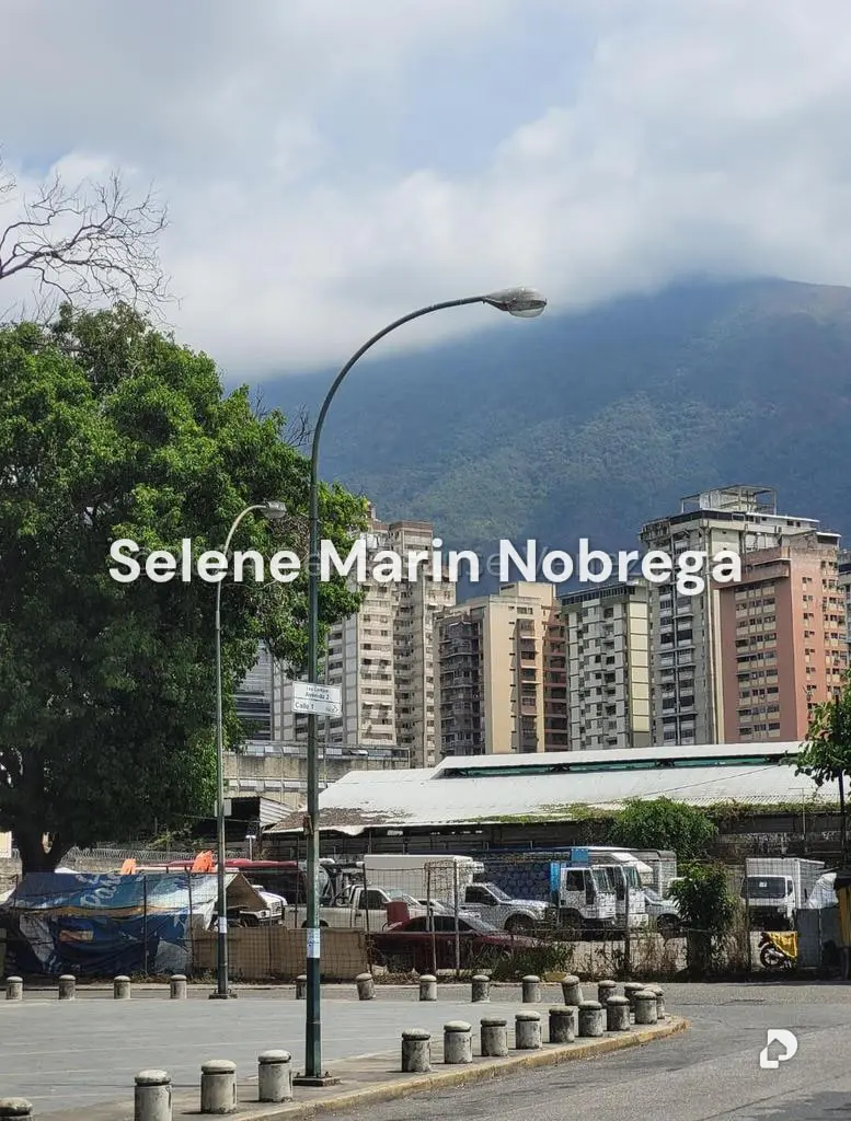 Terreno en Los Cortijos de Lourdes, Caracas – 12