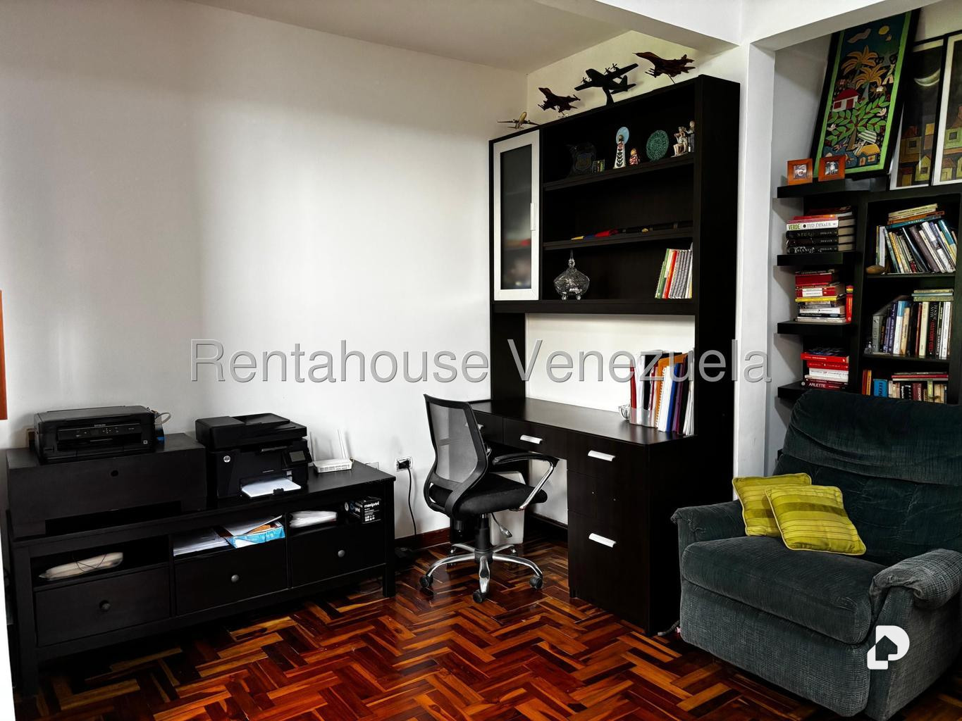 Casa en Lomas del Halcon, Caracas – 13