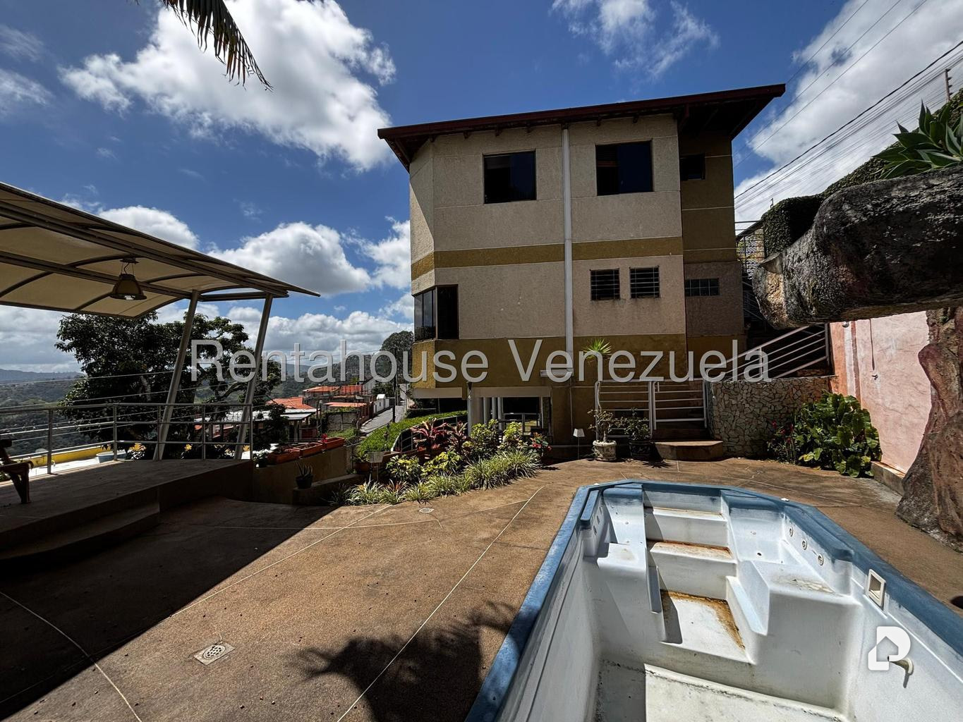 Casa en Lomas del Halcon, Caracas – 4