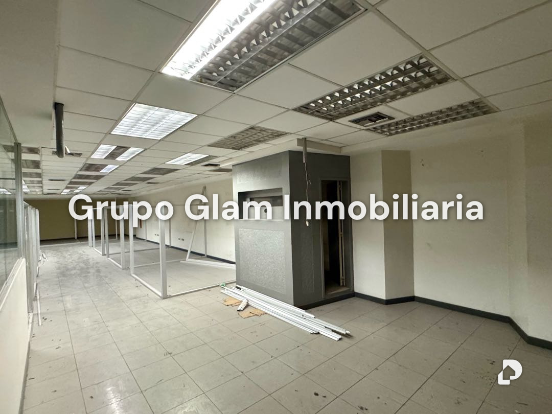 Local comercial en Los Palos Grandes, Caracas – 15