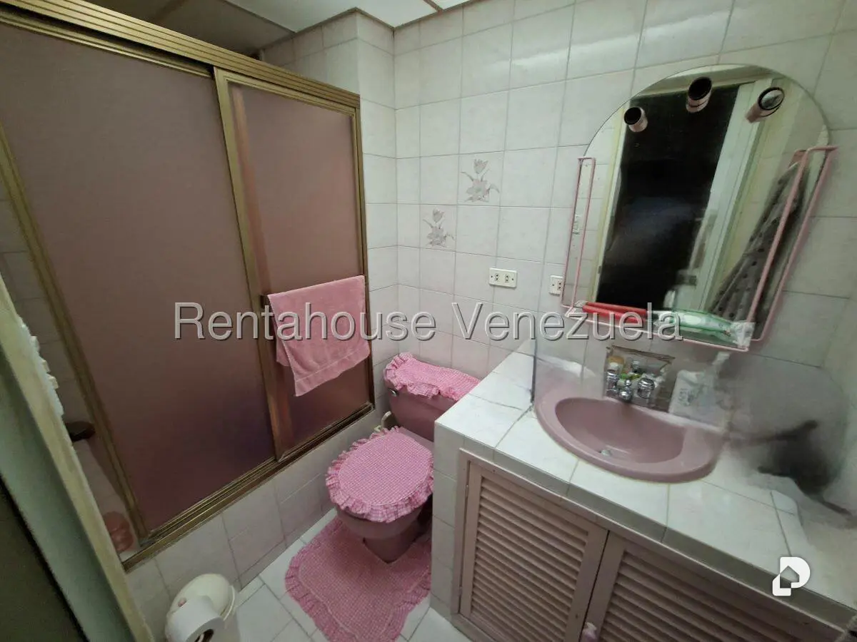 Townhouse en La Boyera, Caracas – 34