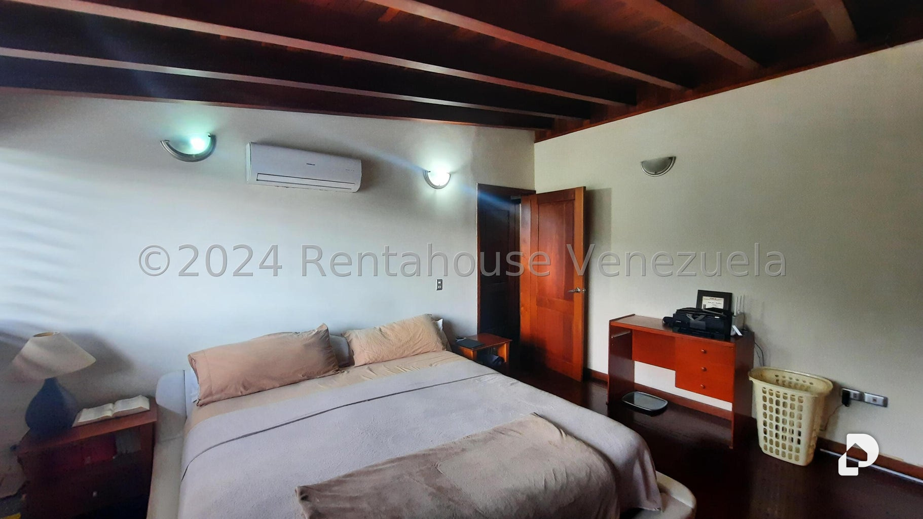 Casa en Cumbres de Curumo, Caracas – 10