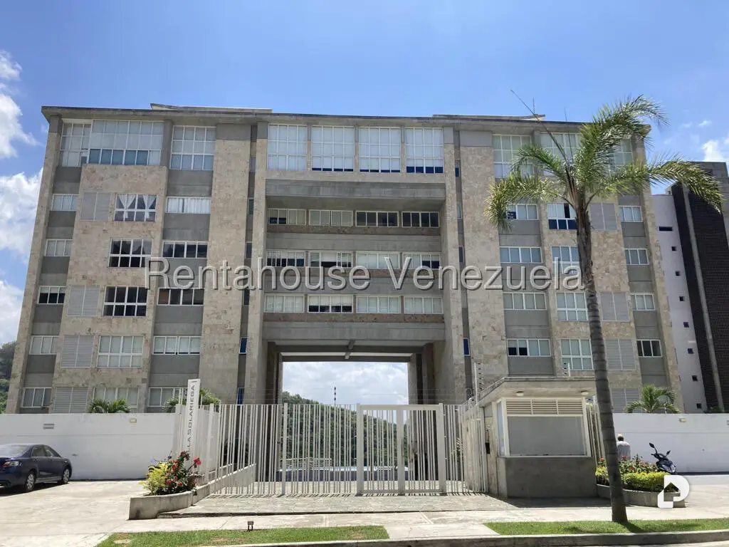 Apartamento en Solar del Hatillo, Caracas – 1