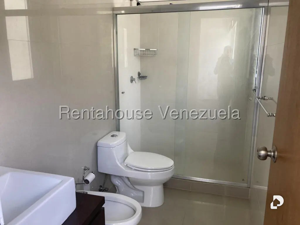 Apartamento en Solar del Hatillo, Caracas – 11