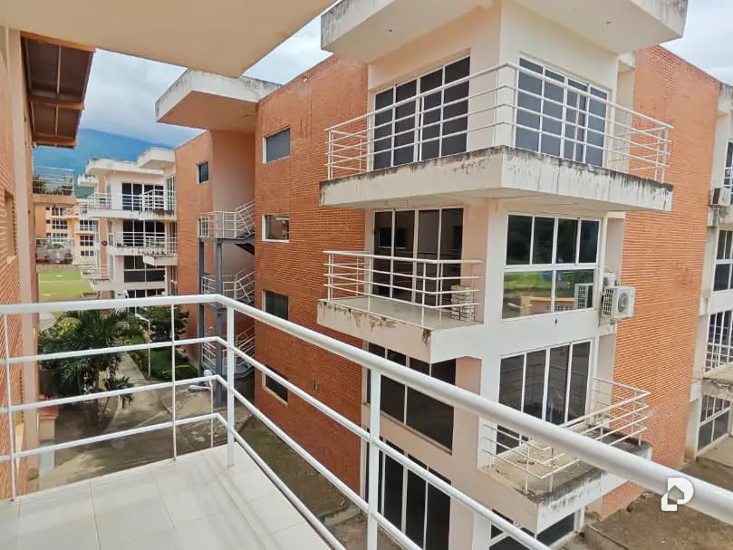 Apartamento en Valle Arriba, Guatire – 3