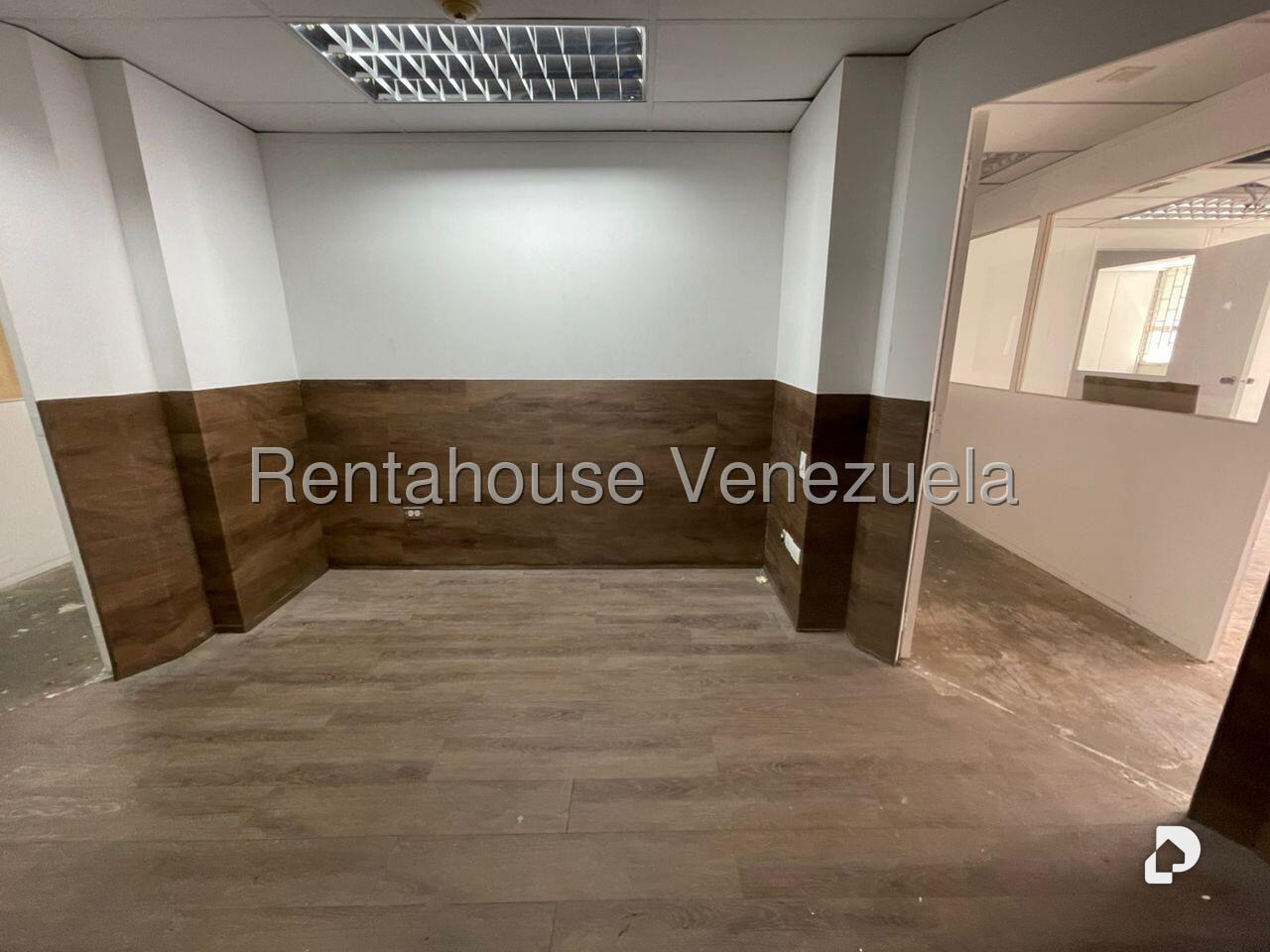 Oficina en El Rosal, Caracas – 12
