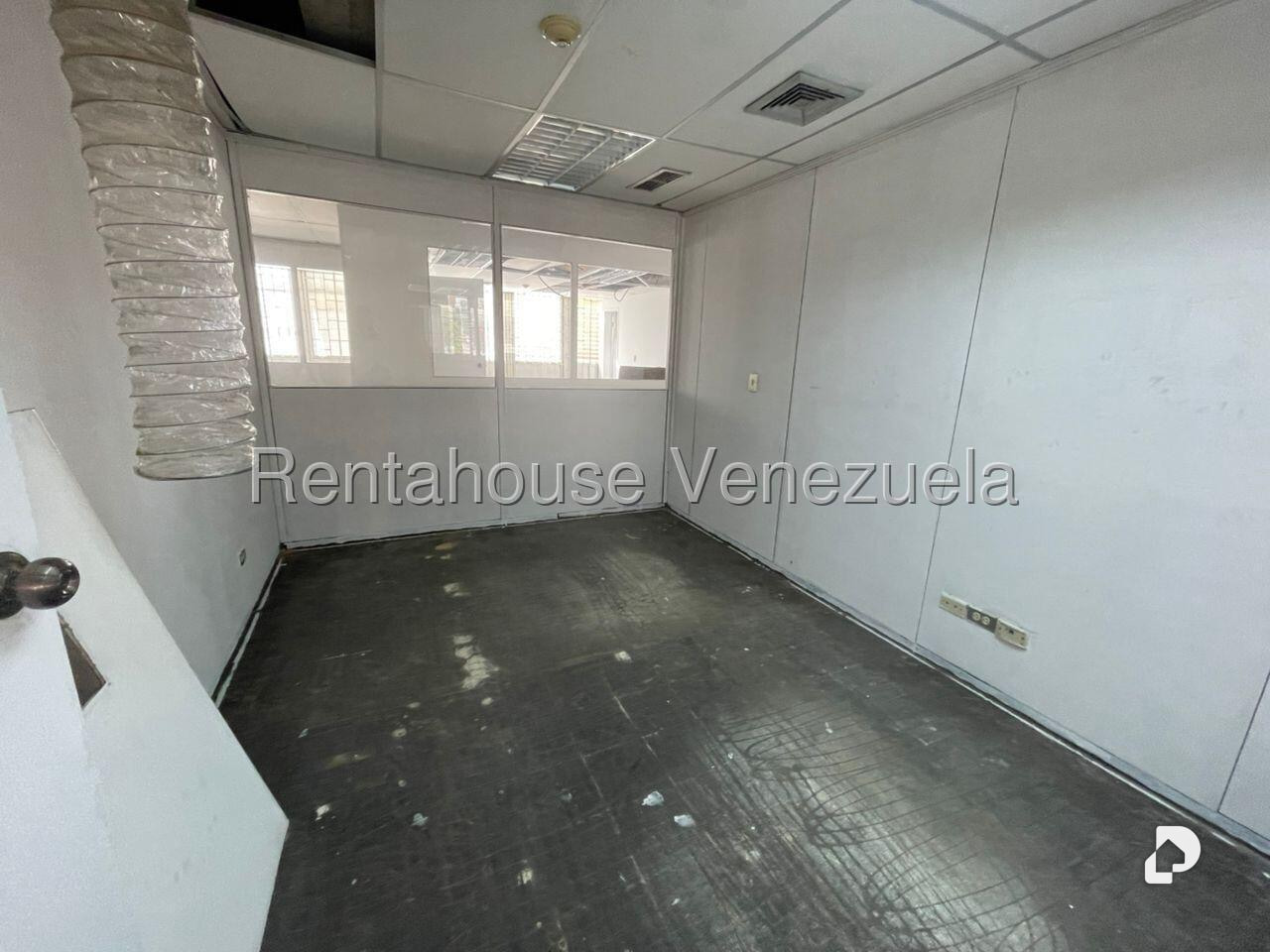 Oficina en El Rosal, Caracas – 14