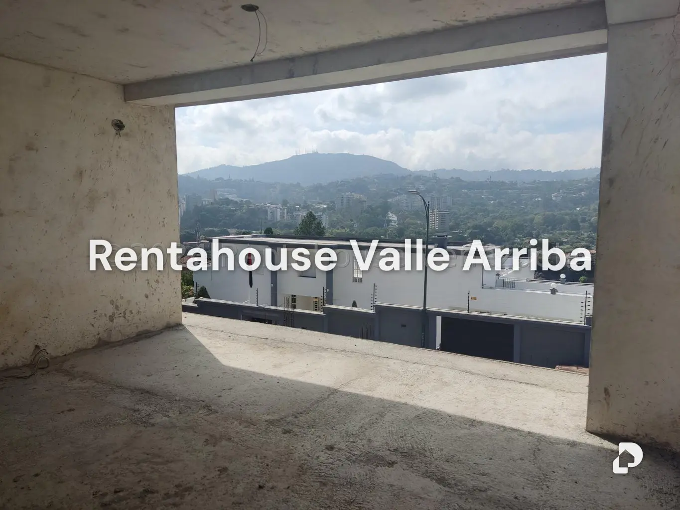 Casa en Prados del Este, Caracas – 26