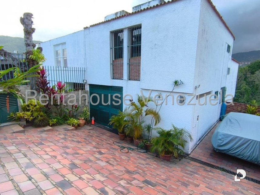 Casa en Lomas De La Trinidad, Caracas – 1
