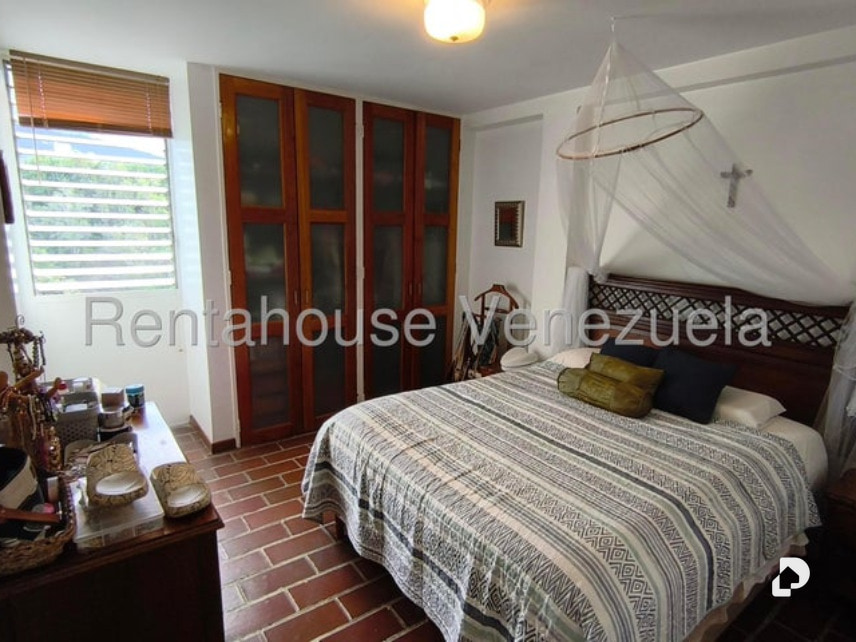 Casa en Lomas De La Trinidad, Caracas – 13