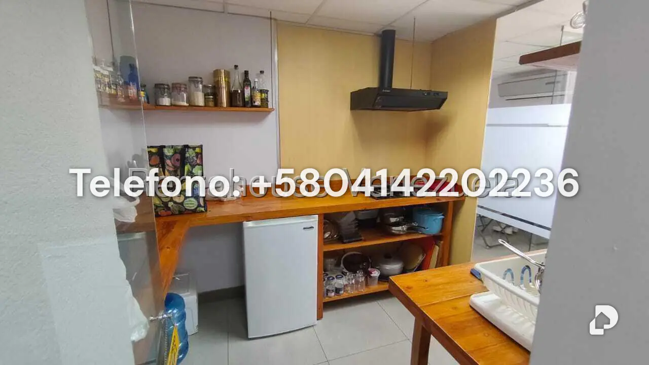 Oficina en Los Cortijos de Lourdes, Caracas – 9