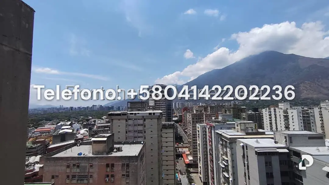 Oficina en Los Cortijos de Lourdes, Caracas – 13