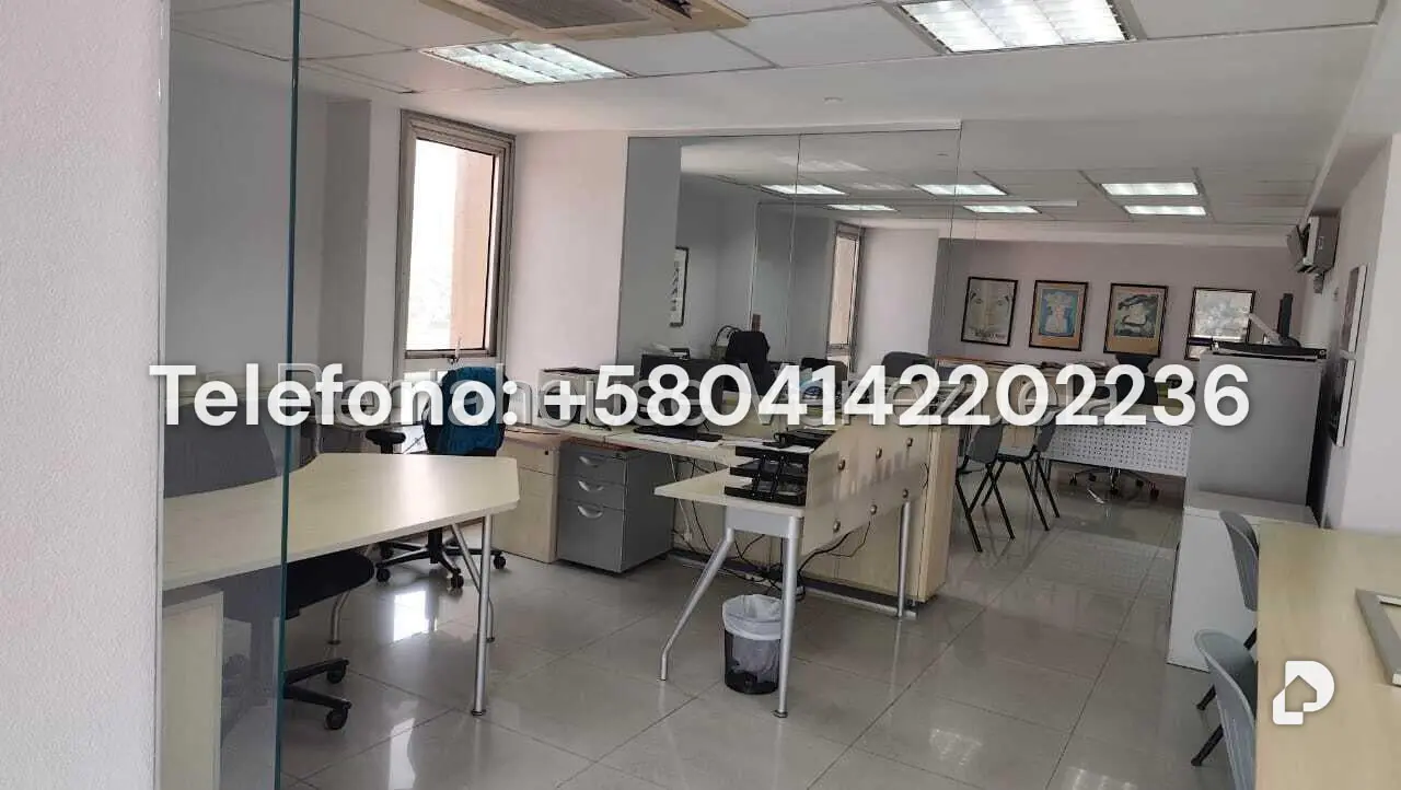 Oficina en Los Cortijos de Lourdes, Caracas – 18