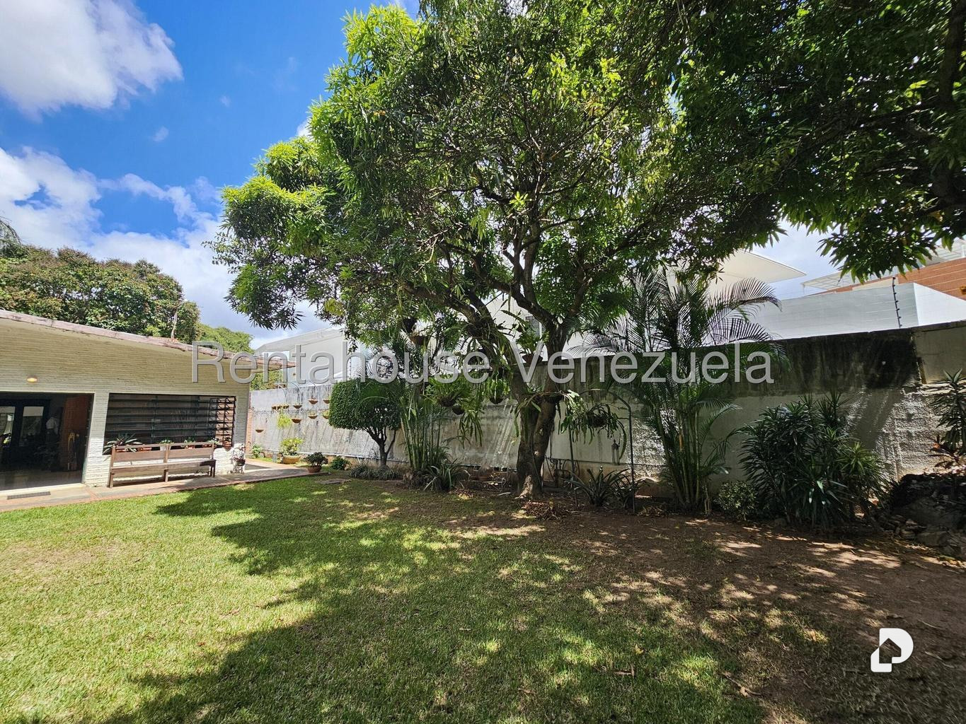 House in San Román, Caracas – 13
