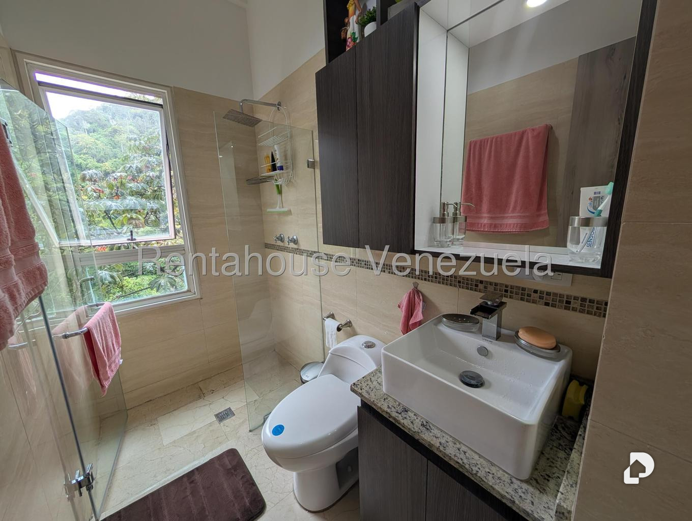 Apartamento en Los Guayabitos, Caracas