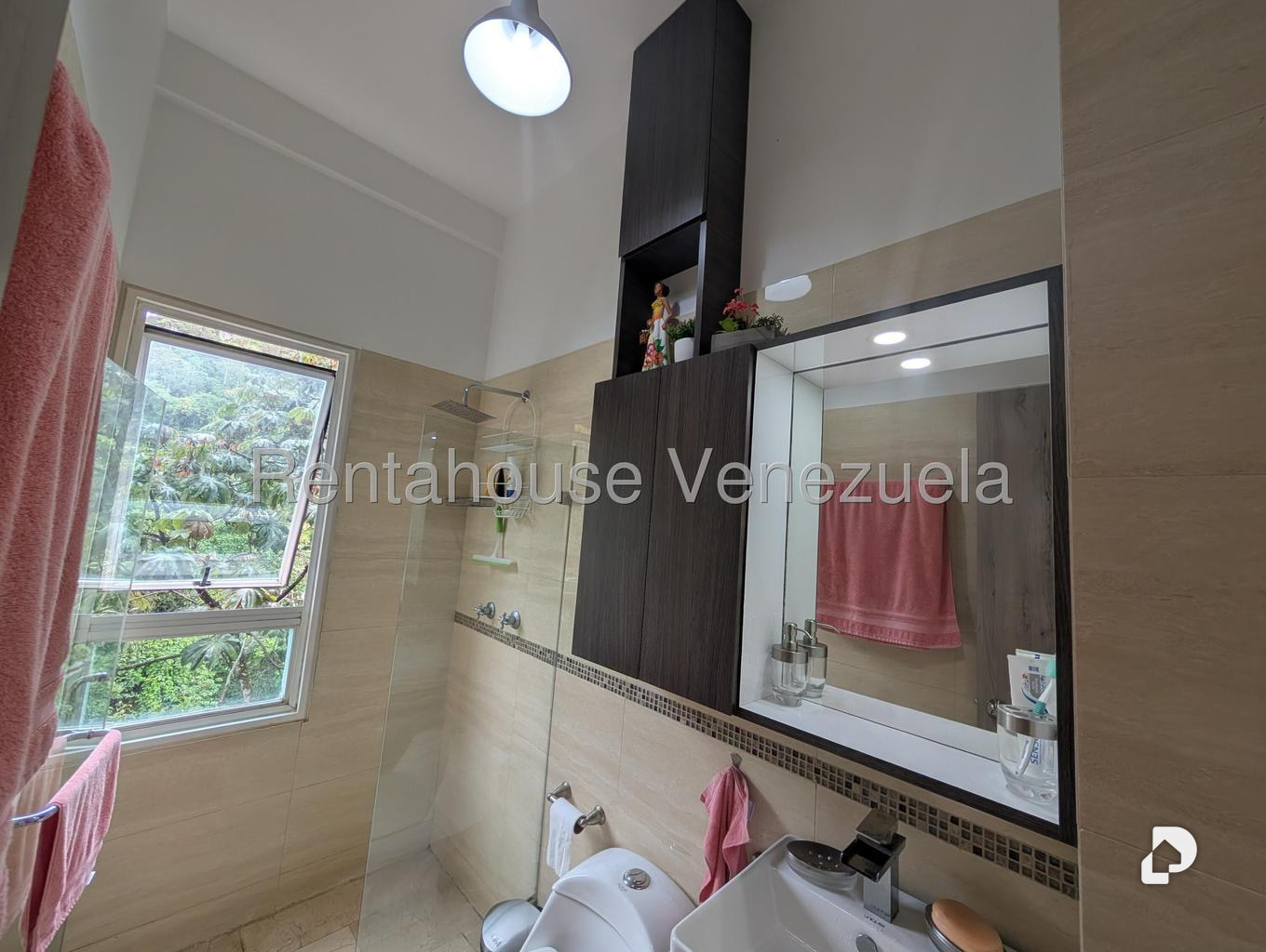 Apartamento en Los Guayabitos, Caracas