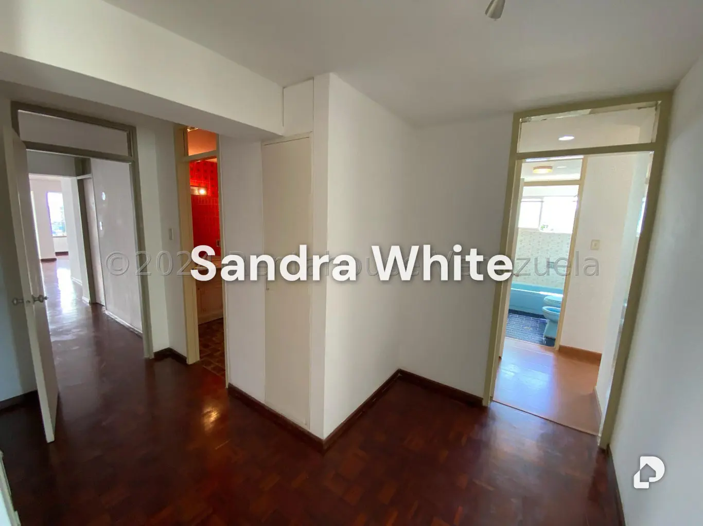 Penthouse en Chulavista. 27-6993, Caracas – 12