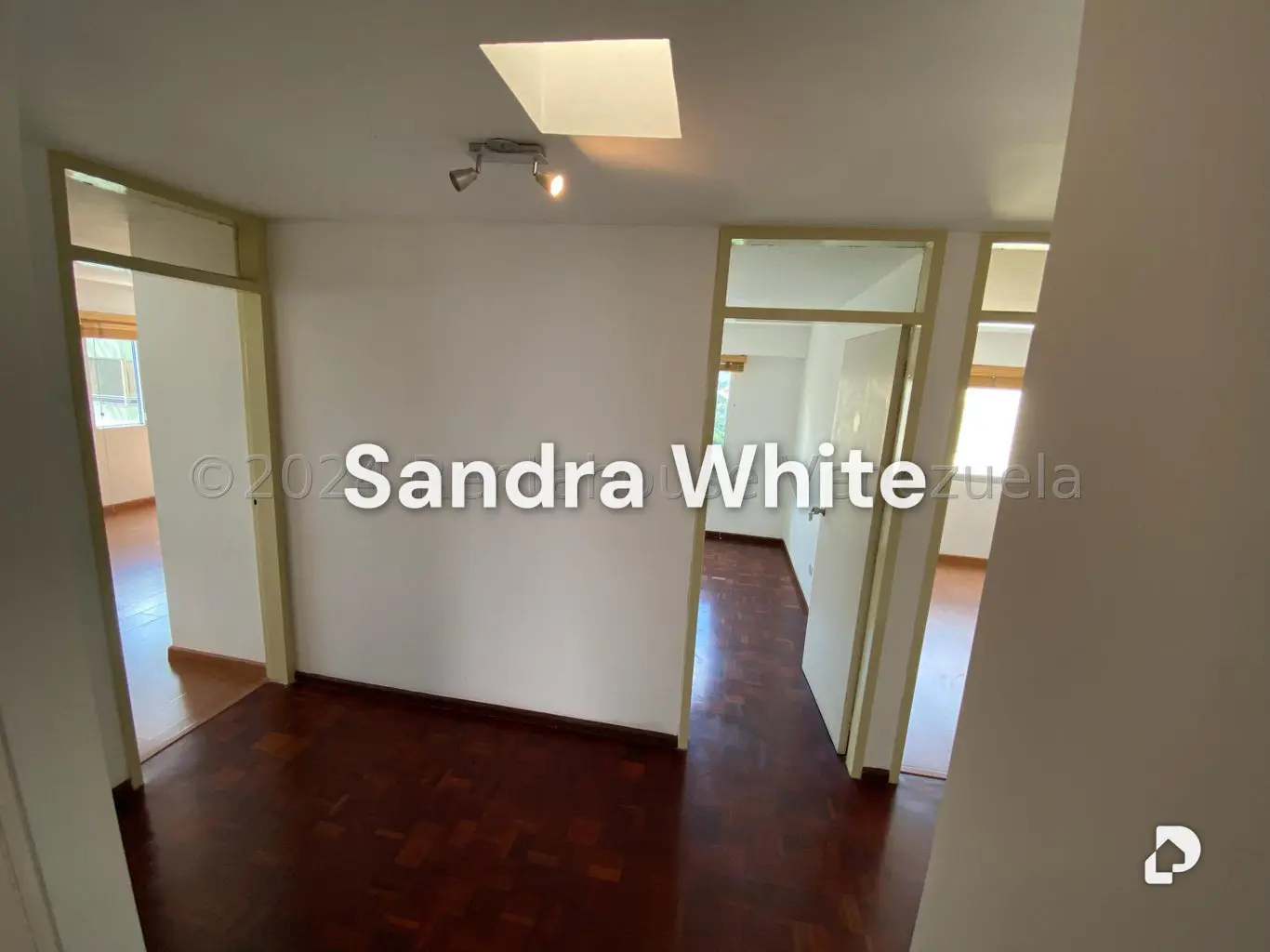 Penthouse en Chulavista. 27-6993, Caracas – 13