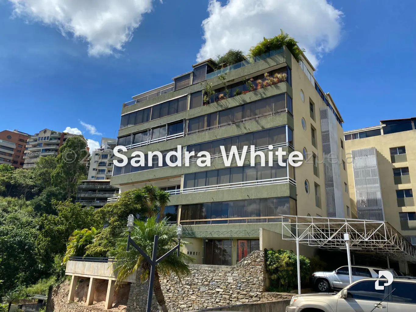 Penthouse en Chulavista. 27-6993, Caracas – 2