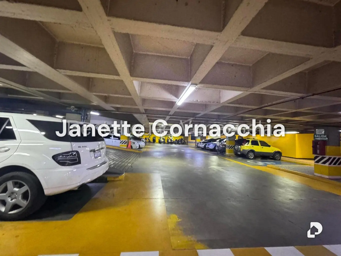 Oficina en El Recreo, Caracas – 12