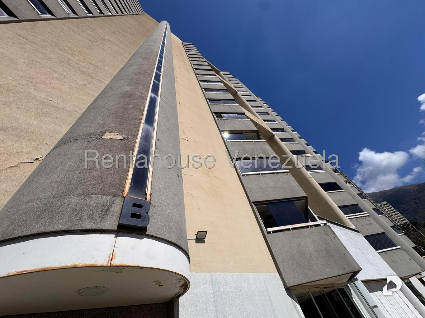 Apartment in Los Dos Caminos, Caracas – 3