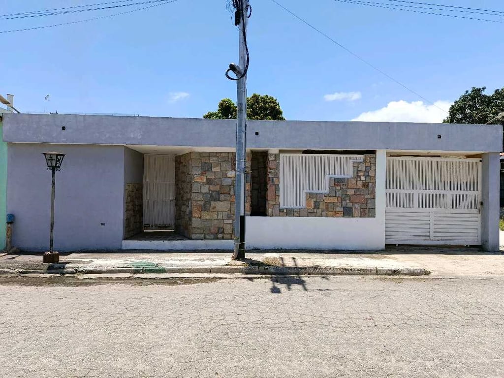 Casa en Los Bucares, Valencia - 1