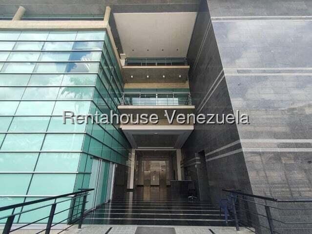Oficina en La Urbina, Caracas - 1