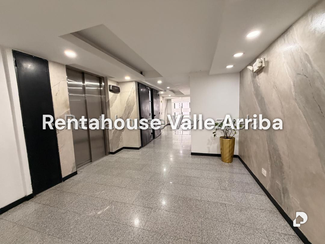 Apartamento en El Rosal, Caracas – 20