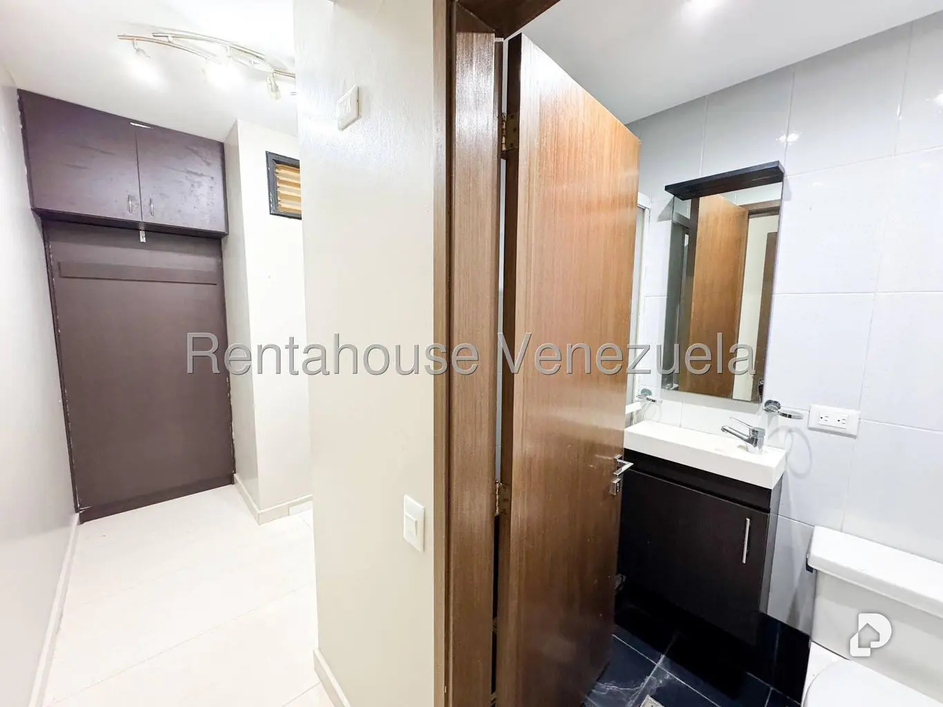 Apartamento en Los Samanes, Caracas – 22