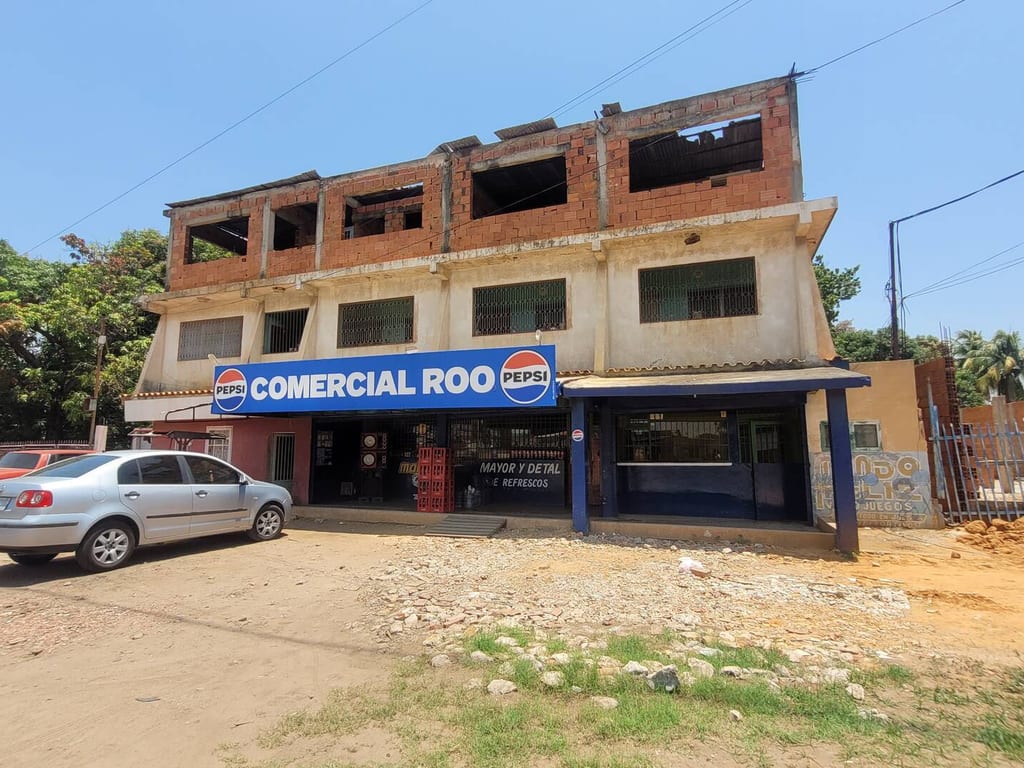 Local comercial en Barrio Carmelo Urdaneta, Maracaibo - 1